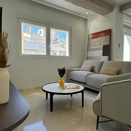 Navas 102 Cosmopolitan Loft